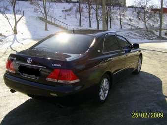 2004 Toyota Crown Pictures
