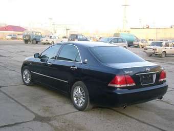 2004 Toyota Crown Pictures