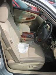 2004 Toyota Crown Images