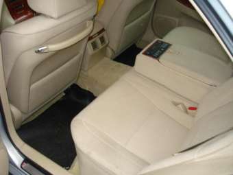 2004 Toyota Crown Photos