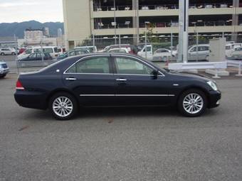 2004 Toyota Crown For Sale