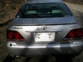 2004 Toyota Crown Photos