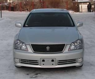 2004 Toyota Crown Photos