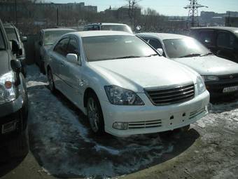 2004 Toyota Crown Images