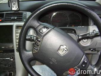 2004 Toyota Crown Photos