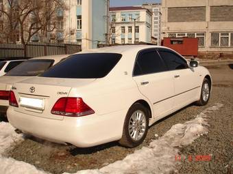 2004 Toyota Crown Images