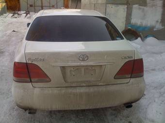 2004 Toyota Crown Photos