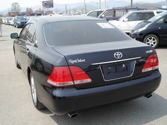 2004 Toyota Crown Pictures