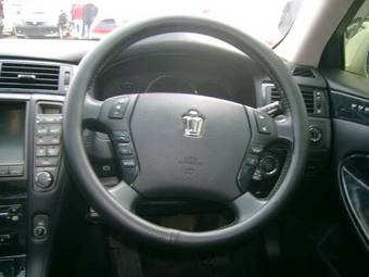 2004 Toyota Crown Pictures