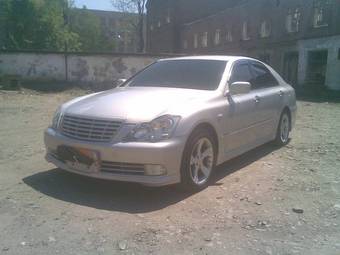 2004 Toyota Crown Pictures