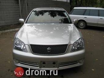 2004 Toyota Crown Images
