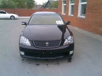 2004 Toyota Crown Pictures