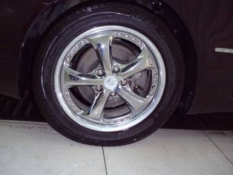 2004 Toyota Crown Photos