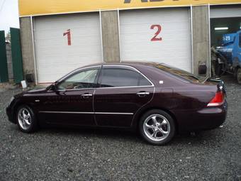 2004 Toyota Crown Photos
