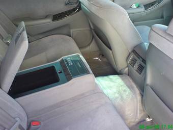 2004 Toyota Crown Photos
