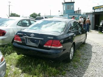 2004 Toyota Crown Photos