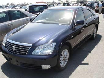 2004 Toyota Crown Pictures