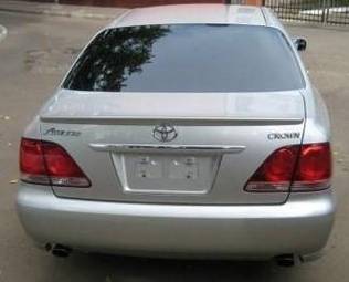 2004 Toyota Crown Pictures