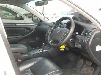 2004 Toyota Crown For Sale