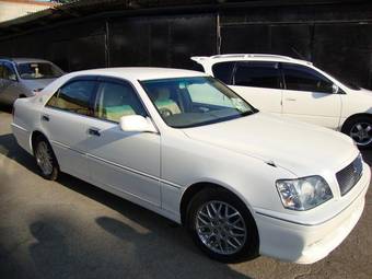 2004 Toyota Crown Photos