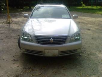 2004 Toyota Crown Images
