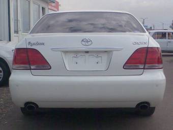 2004 Toyota Crown Pictures