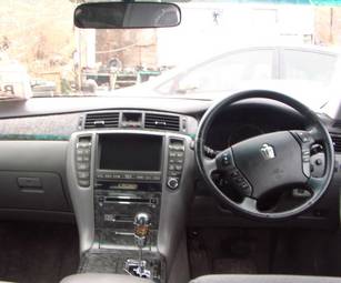 2004 Toyota Crown Pictures