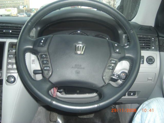 2005 Toyota Crown