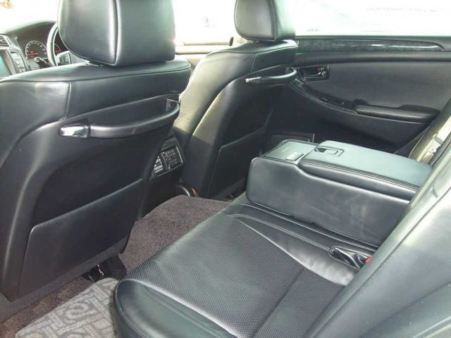 2005 Toyota Crown