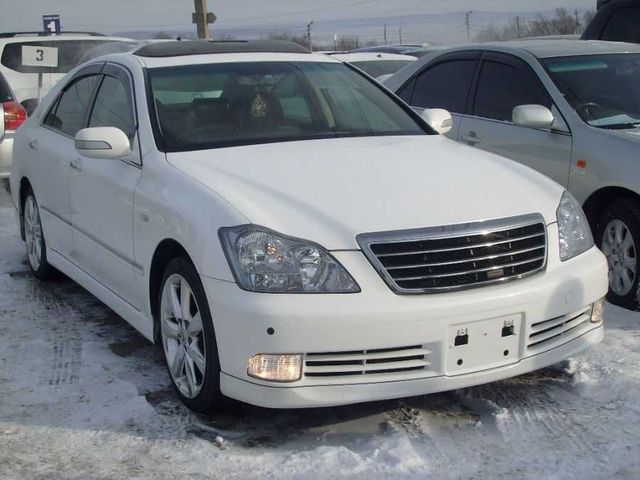 2005 Toyota Crown