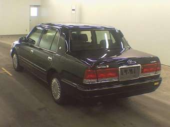 2005 Toyota Crown Pictures