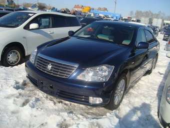 2005 Toyota Crown Pictures
