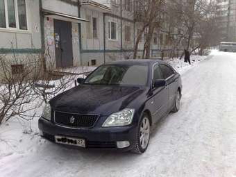 2005 Toyota Crown Photos