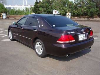 2005 Toyota Crown Pictures