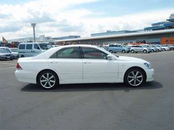 2005 Toyota Crown Pics