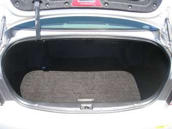 2005 Toyota Crown Photos