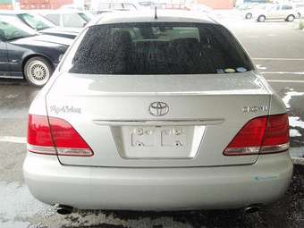 2005 Toyota Crown Photos