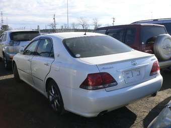 2005 Toyota Crown Pictures