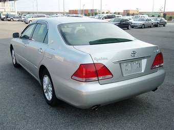 2005 Toyota Crown Pictures