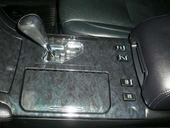 2005 Toyota Crown Images