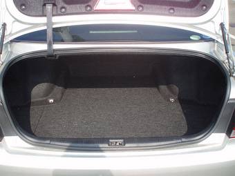 2005 Toyota Crown Photos