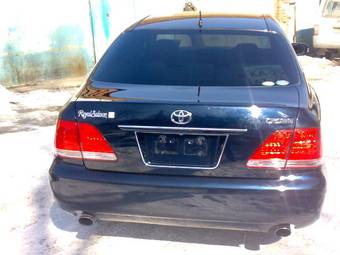 2005 Toyota Crown Pictures