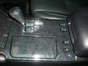2005 Toyota Crown Pictures