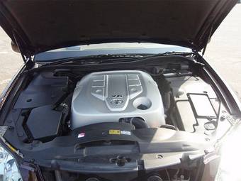 2005 Toyota Crown Images