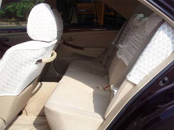 2005 Toyota Crown Photos
