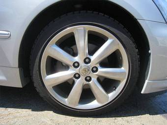 2005 Toyota Crown Pictures