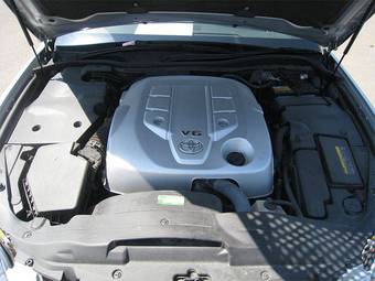 2005 Toyota Crown Pictures