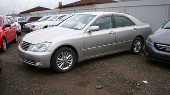 2005 Toyota Crown Pictures