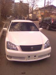 2005 Toyota Crown Photos