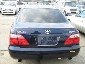 2005 Toyota Crown Photos